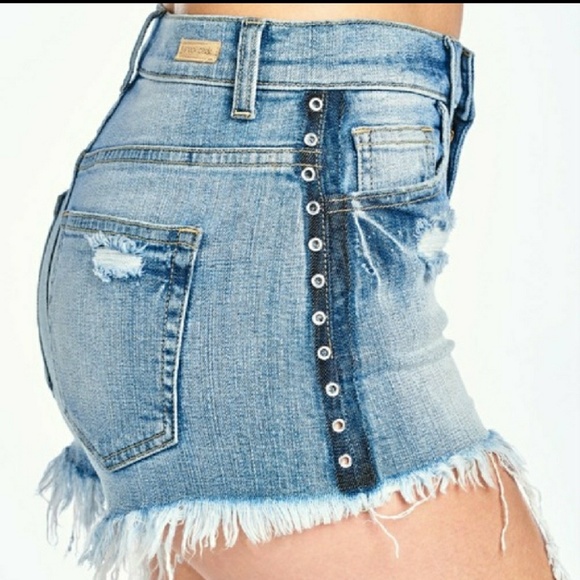 Only 2 left! 🔥distressed shorts 🔥FIRM - Picture 4 of 6